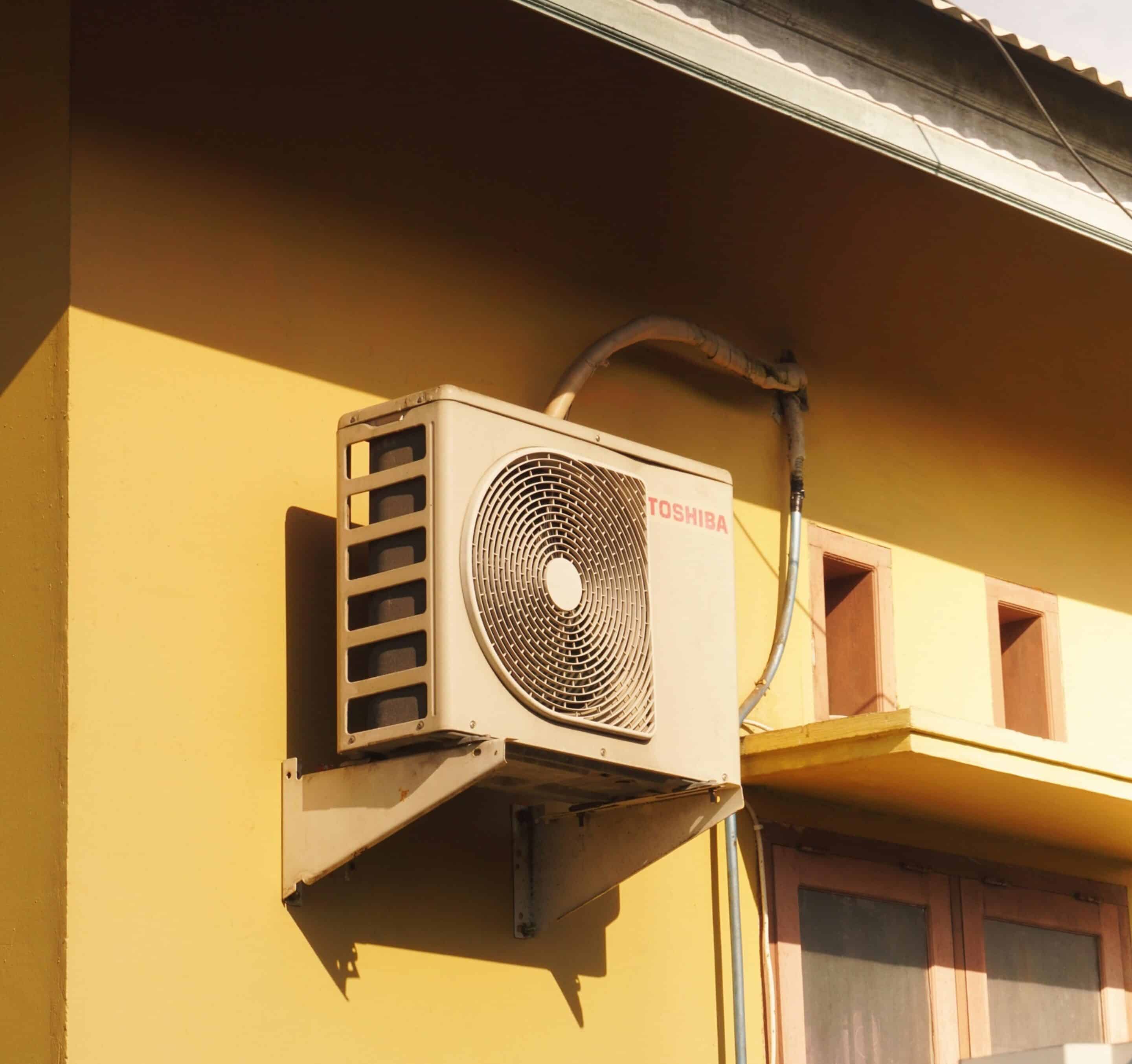 Climatisation scaled - 5 conseils pour garder ton appartement frais en été !